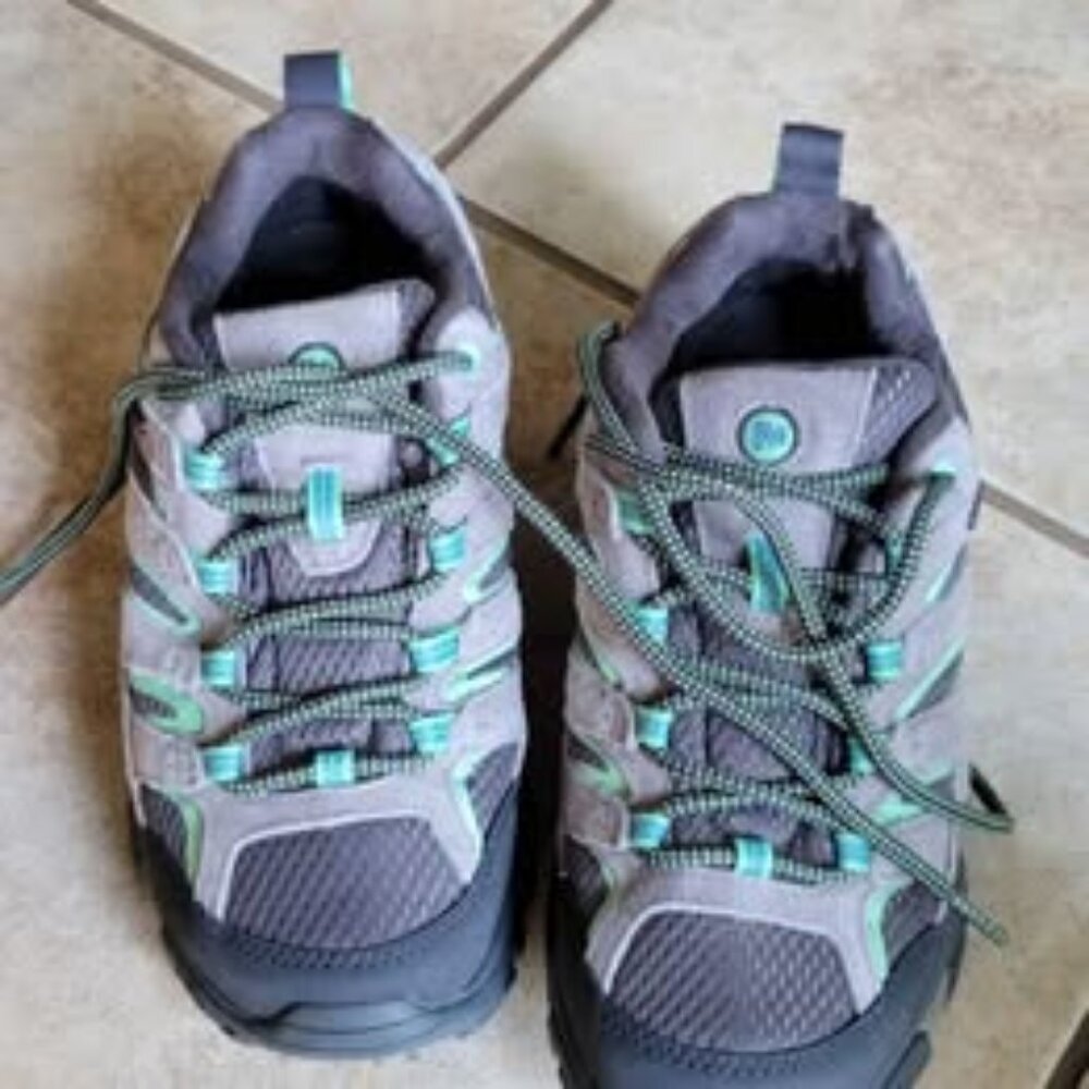 Hiking shoes women's size 6